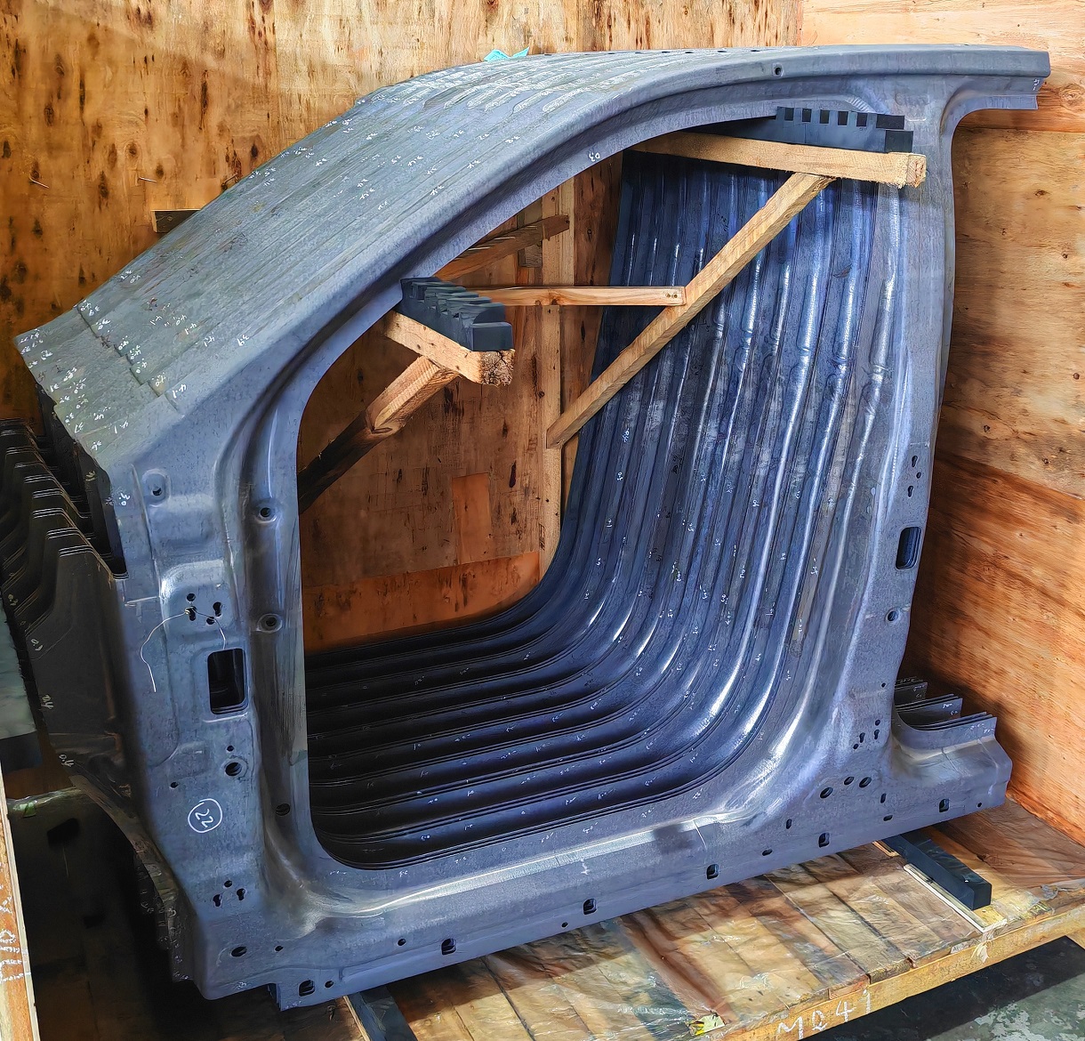 1756087573741539.jpg 熱成型門環(huán)成品樣件2(美化).jpg